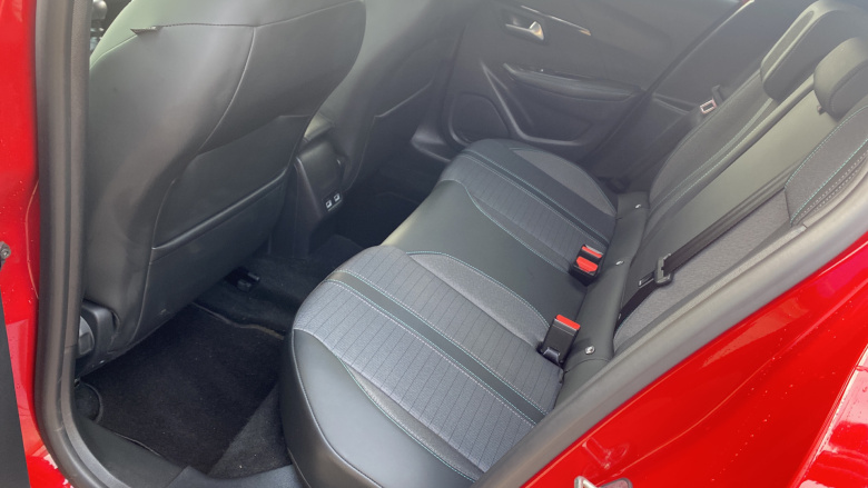 Peugeot 208 1.2 PureTech 100 Allure 5dr Petrol Hatchback